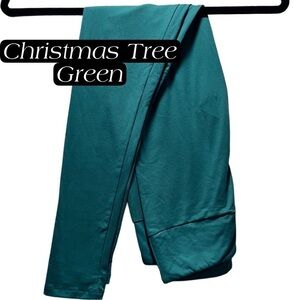 NWOT LulaRoe OS Soft Leggings One Size  2-10 Small-Large Green Christmas Tree